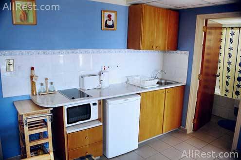 Mayfair Hotel & Apartments 12